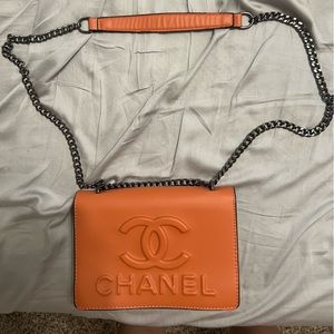 Chanel Crossbody - NEVER BEEN USED